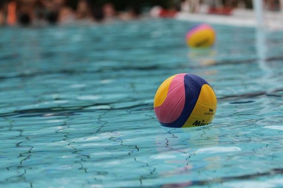 Sportpromotie op zwembad Het Elderink te Hengelo! Kom Waterpolo spelen!